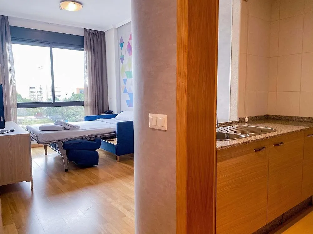 Aparthotel Compostela Suites Madrid