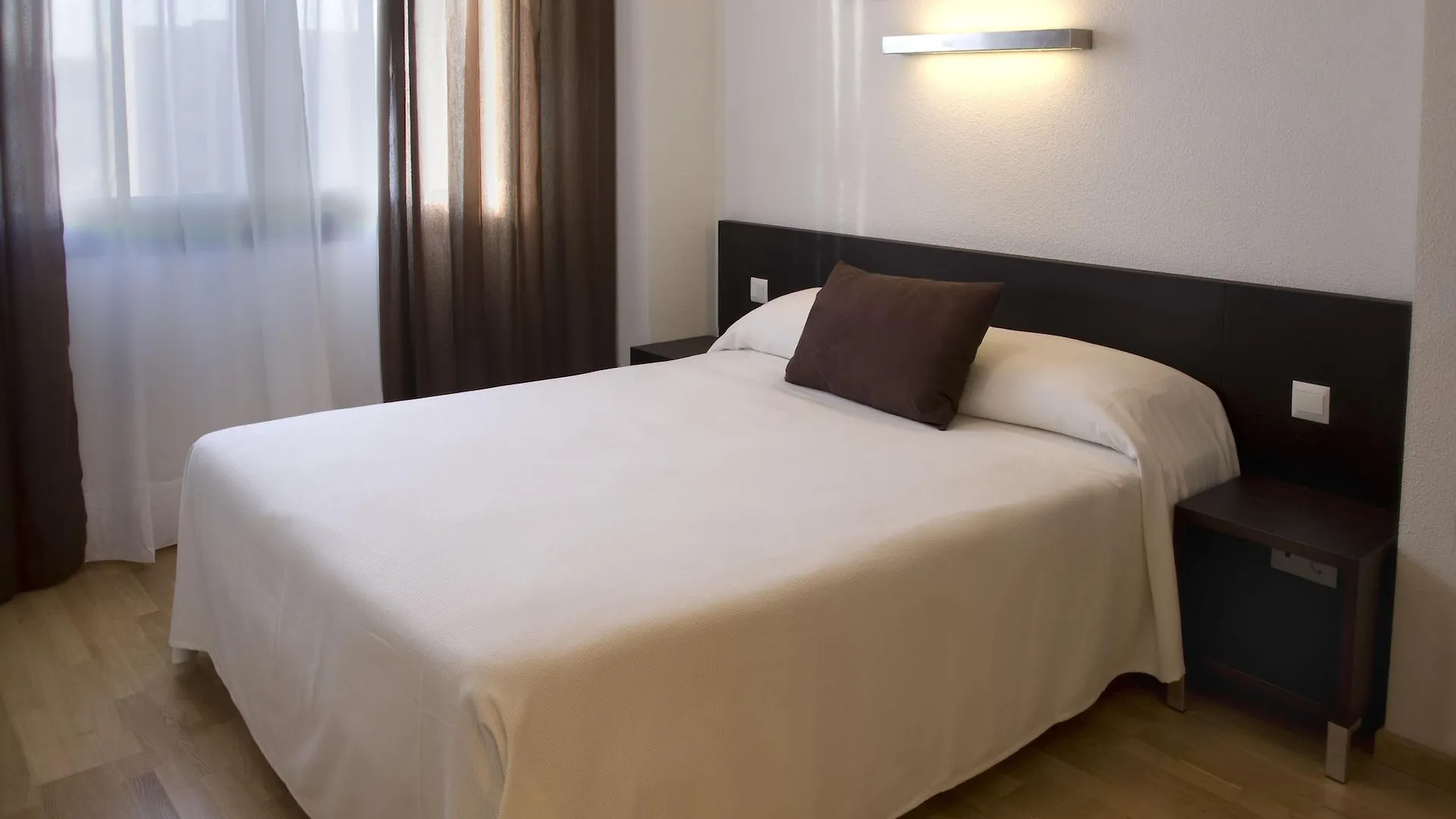 Compostela Suites Мадрид